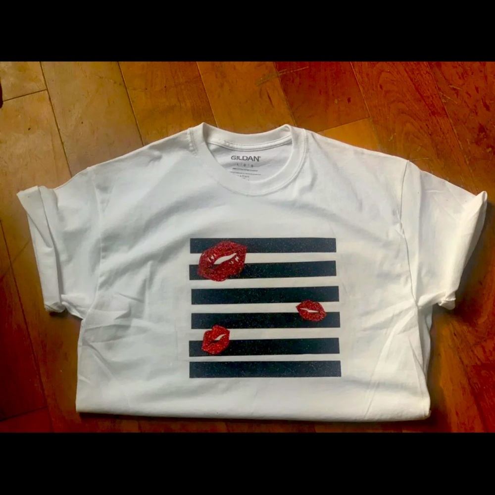 Lips Tshirt Handmade